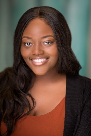 Deja Holmes